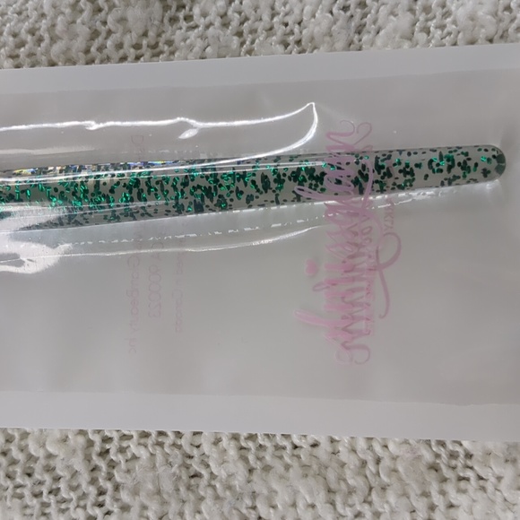 SLMISSGLAM P40 Round Blusher Brush in original sealed packaging. - Picture 2 of 8